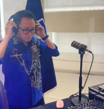 Video parodi DJ Sound Horeg yang dilakukan Eko Patrio. [TikTok]